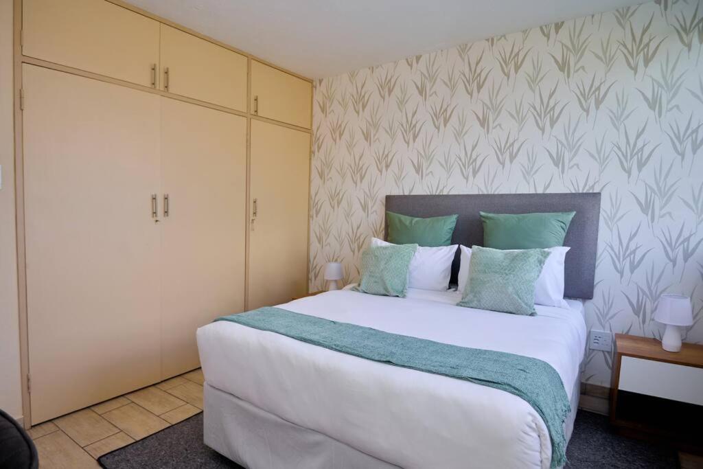 Unit 406 At Menlyn Place *